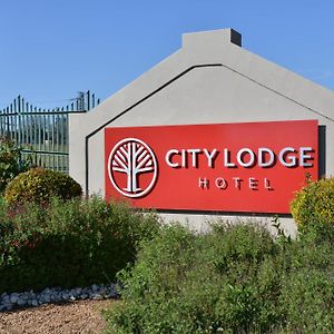 City Lodge Hotel Johannesburg Airport, Barbara Road
